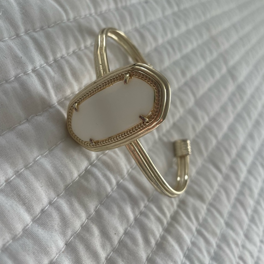 Kendra Scott bracelet